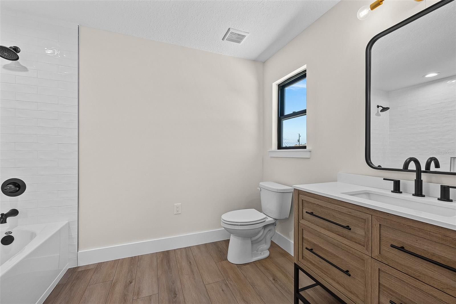 Listing photo id 27 for 389 Mossy Oak Way