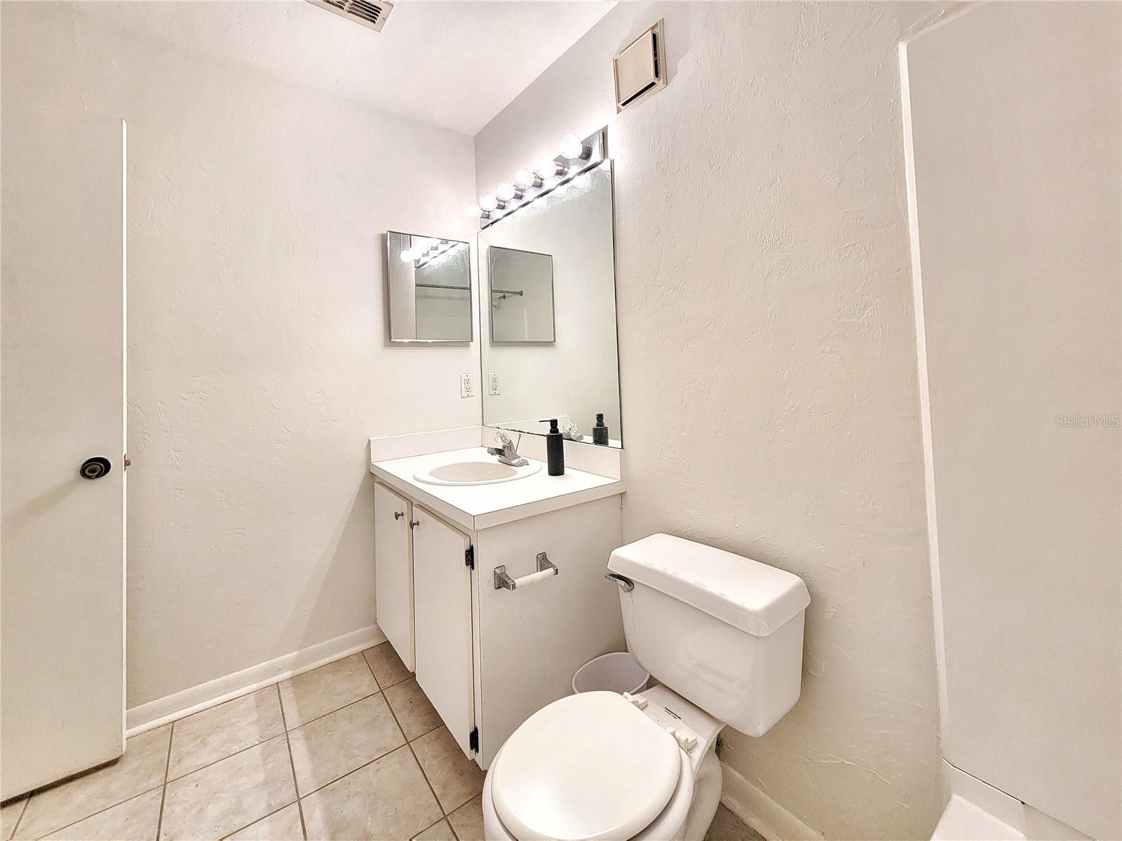 Image 17 of 37 For 3800 20th Avenue 101