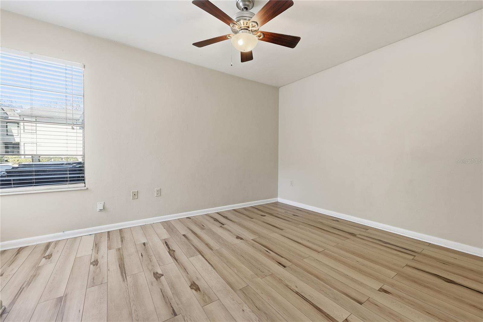 Image 19 of 36 For 4427 21st Lane