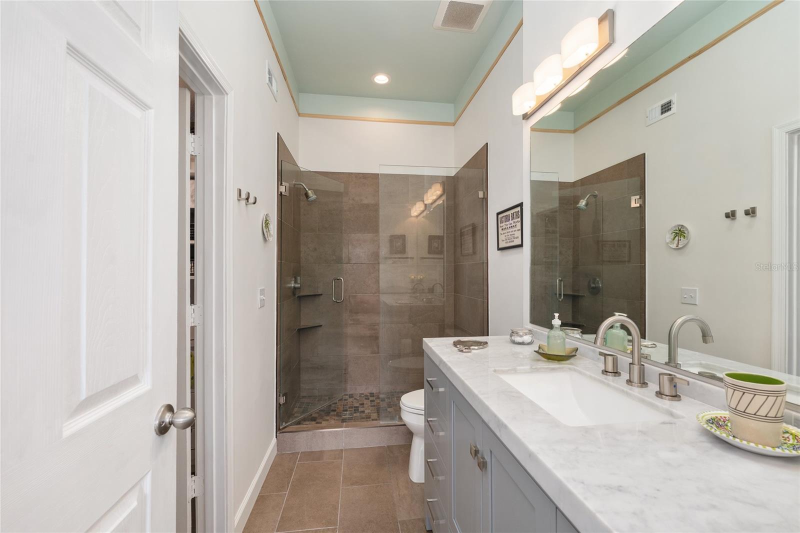 Image 32 of 59 For 10000 52nd Avenue C13