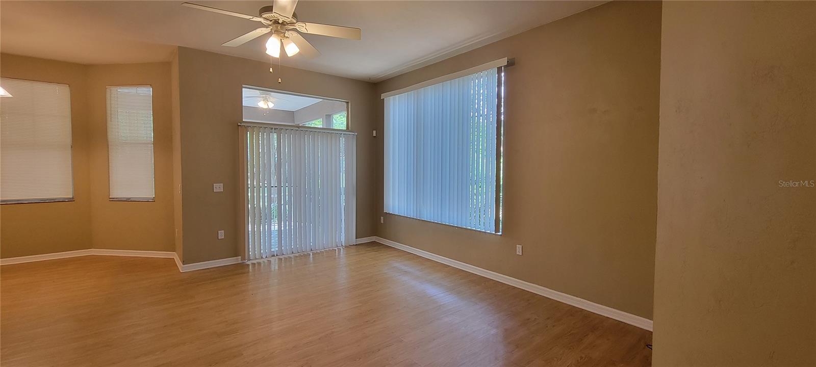 Image 10 of 39 For 10050 52nd Road