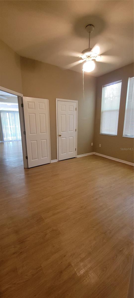 Image 19 of 39 For 10050 52nd Road