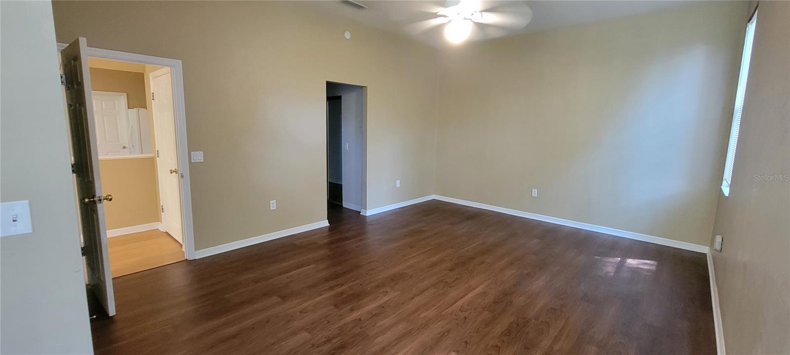 Image 22 of 39 For 10050 52nd Road