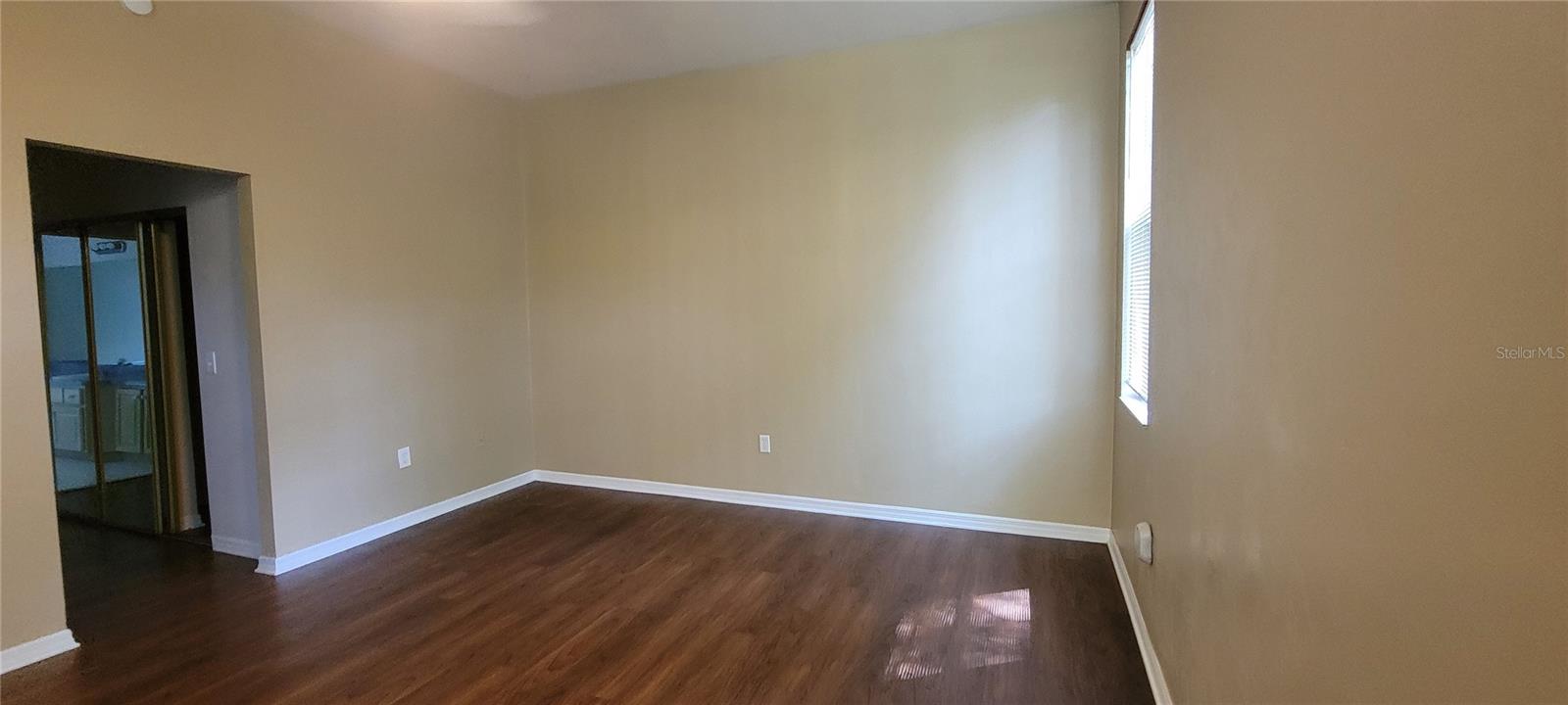 Image 25 of 39 For 10050 52nd Road