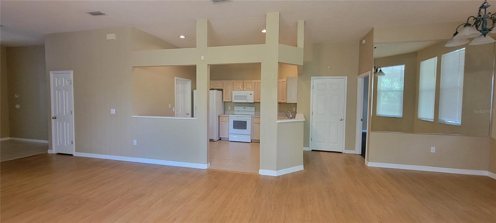 Image 9 of 39 For 10050 52nd Road