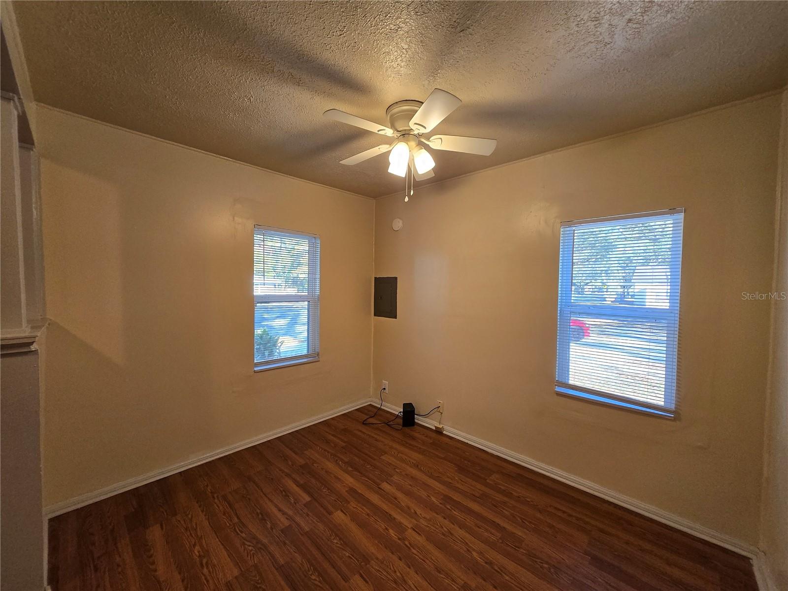 Image 7 of 27 For 107 15th Street