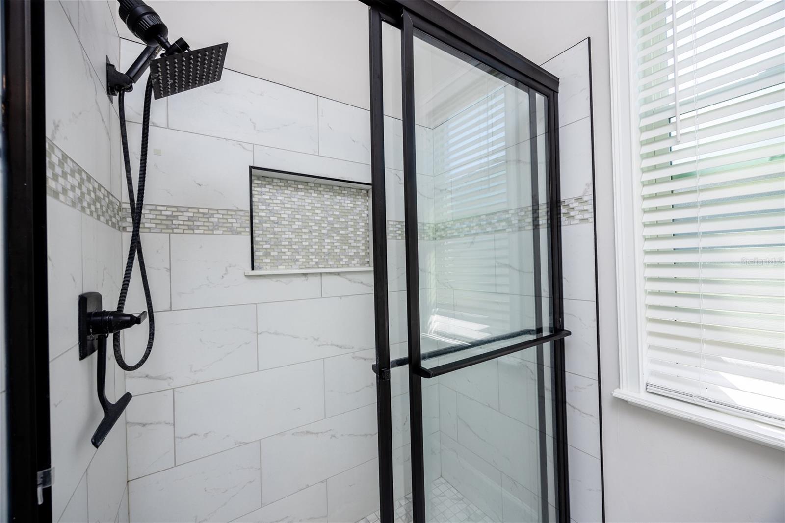 Image 14 of 47 For 12449 159th Way