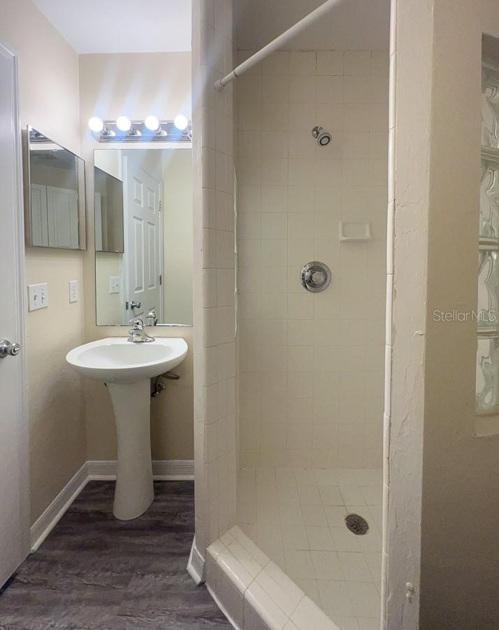 Image 3 of 16 For 3911 27th Street 9