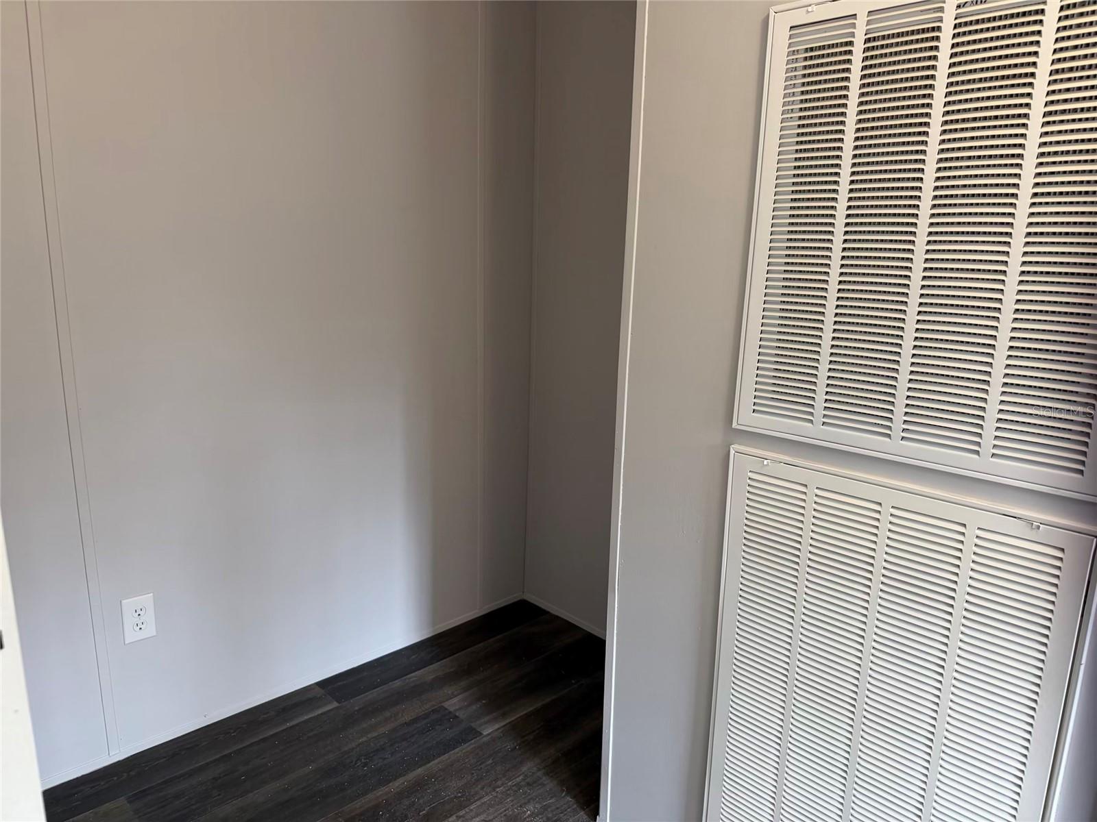 Image 16 of 25 For 13510 Gulf Manor