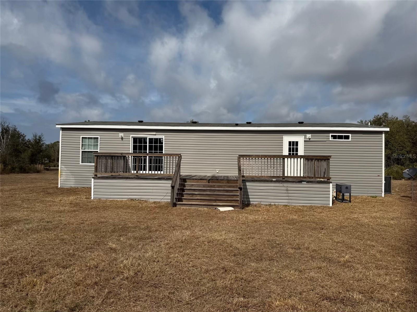 Image 3 of 25 For 13510 Gulf Manor