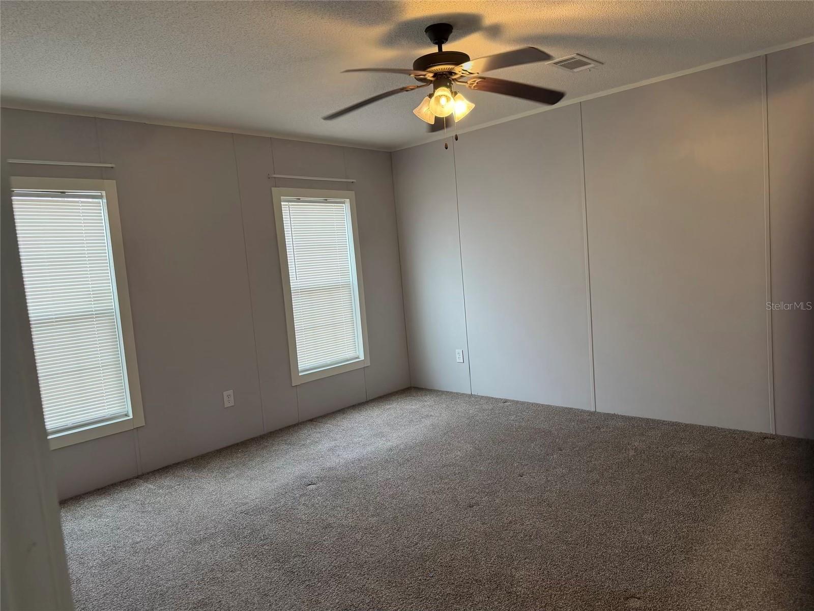 Image 9 of 25 For 13510 Gulf Manor