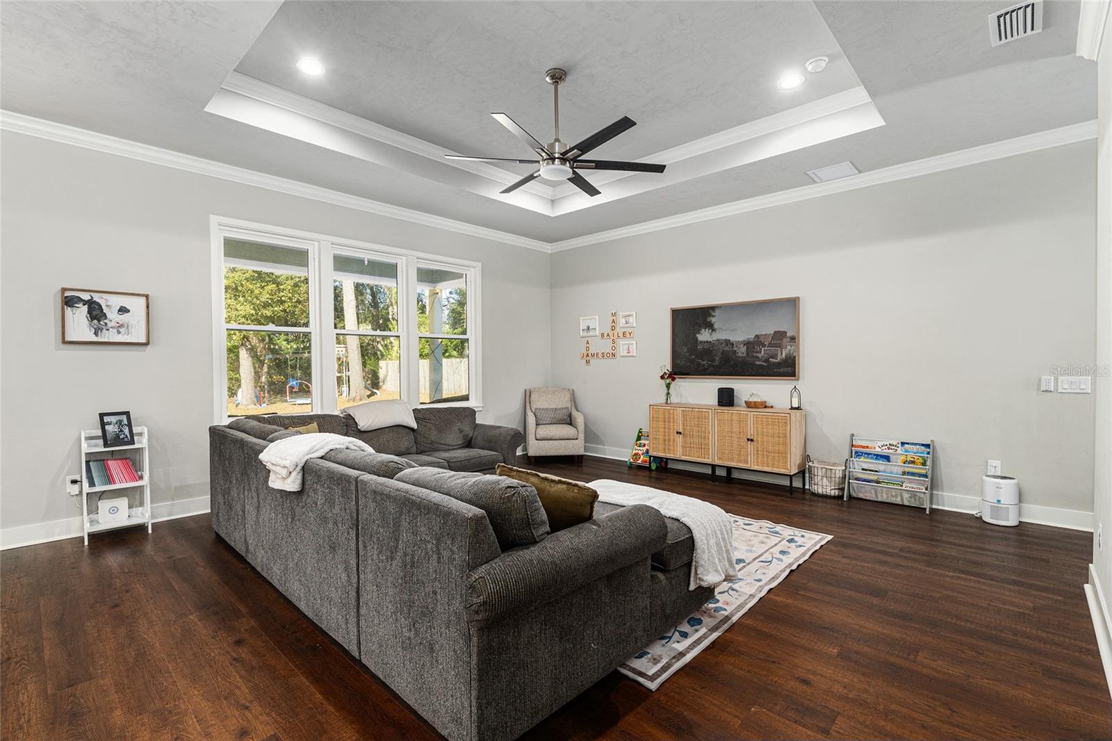 Image 12 of 83 For 16090 205th Street