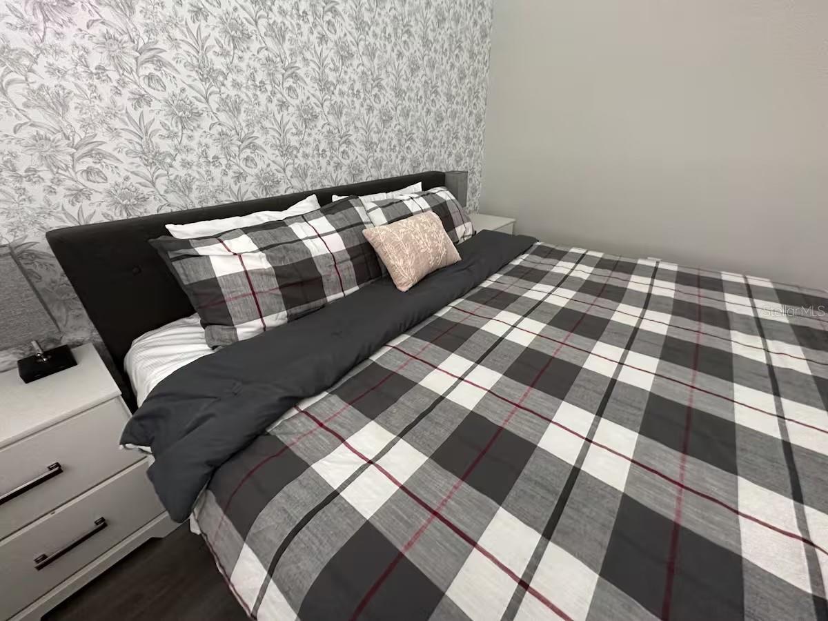 Image 6 of 52 For 2138 29th Place