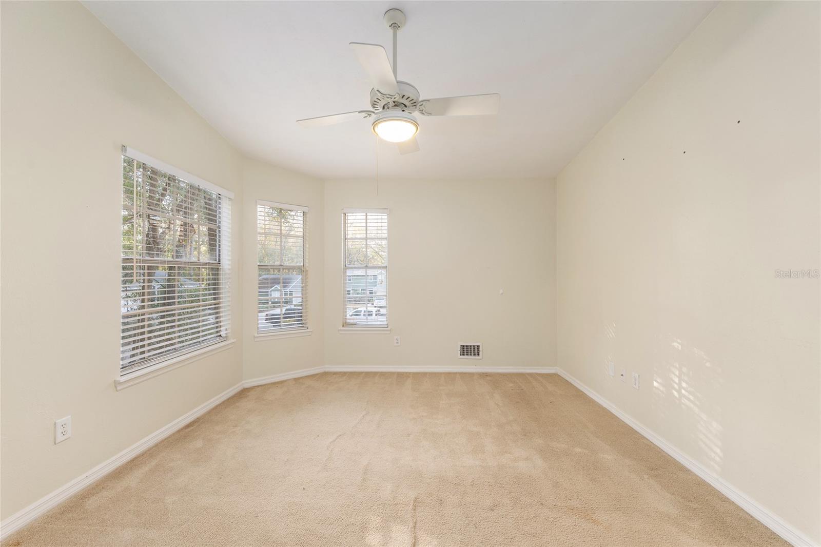 Image 36 of 50 For 345 48th Boulevard K