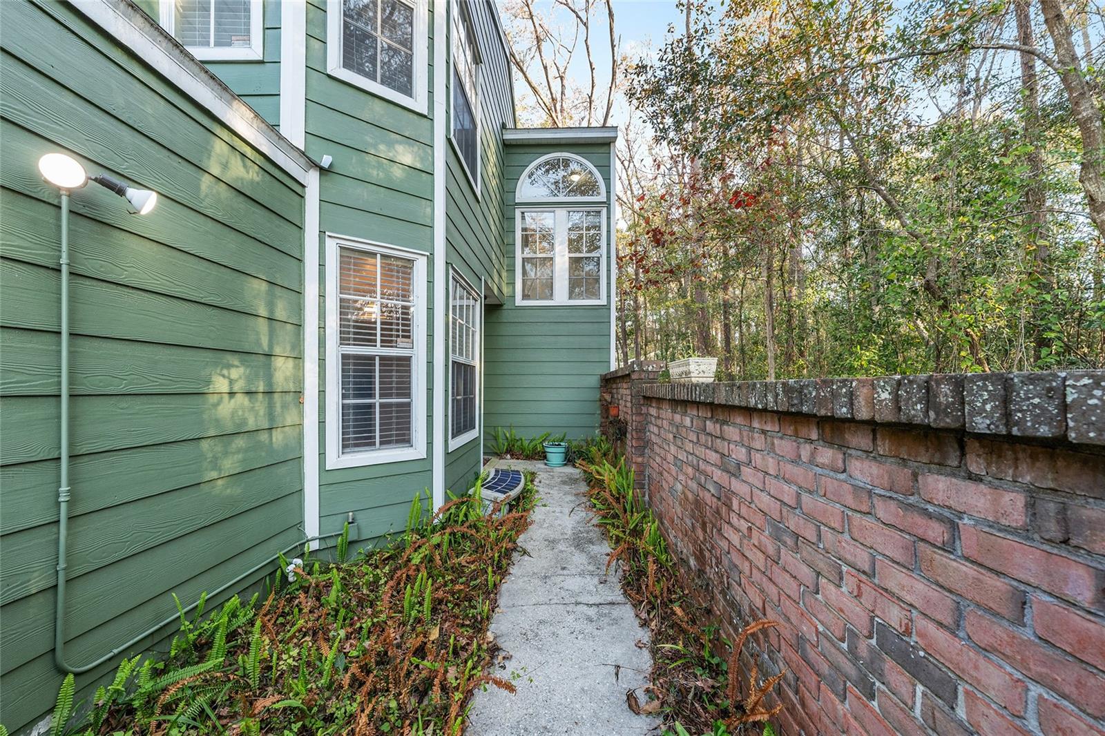 Image 6 of 50 For 345 48th Boulevard K