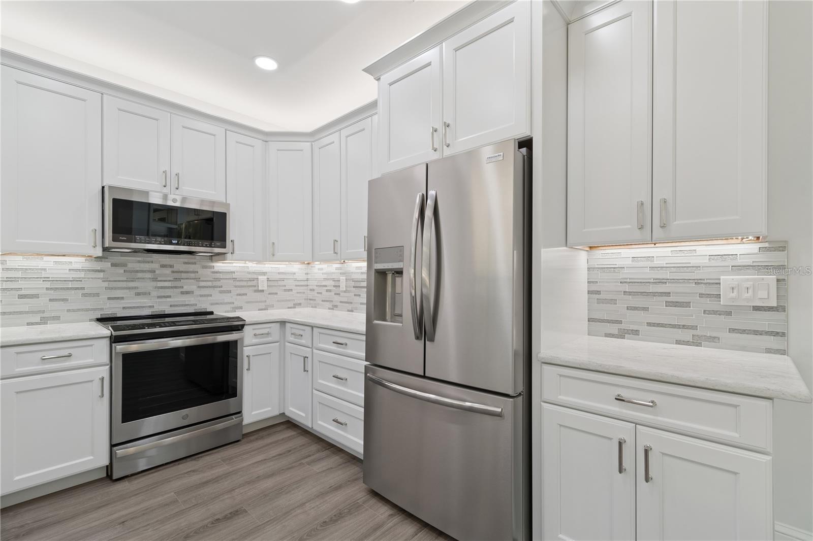 Image 12 of 55 For 117 Hernandez Avenue