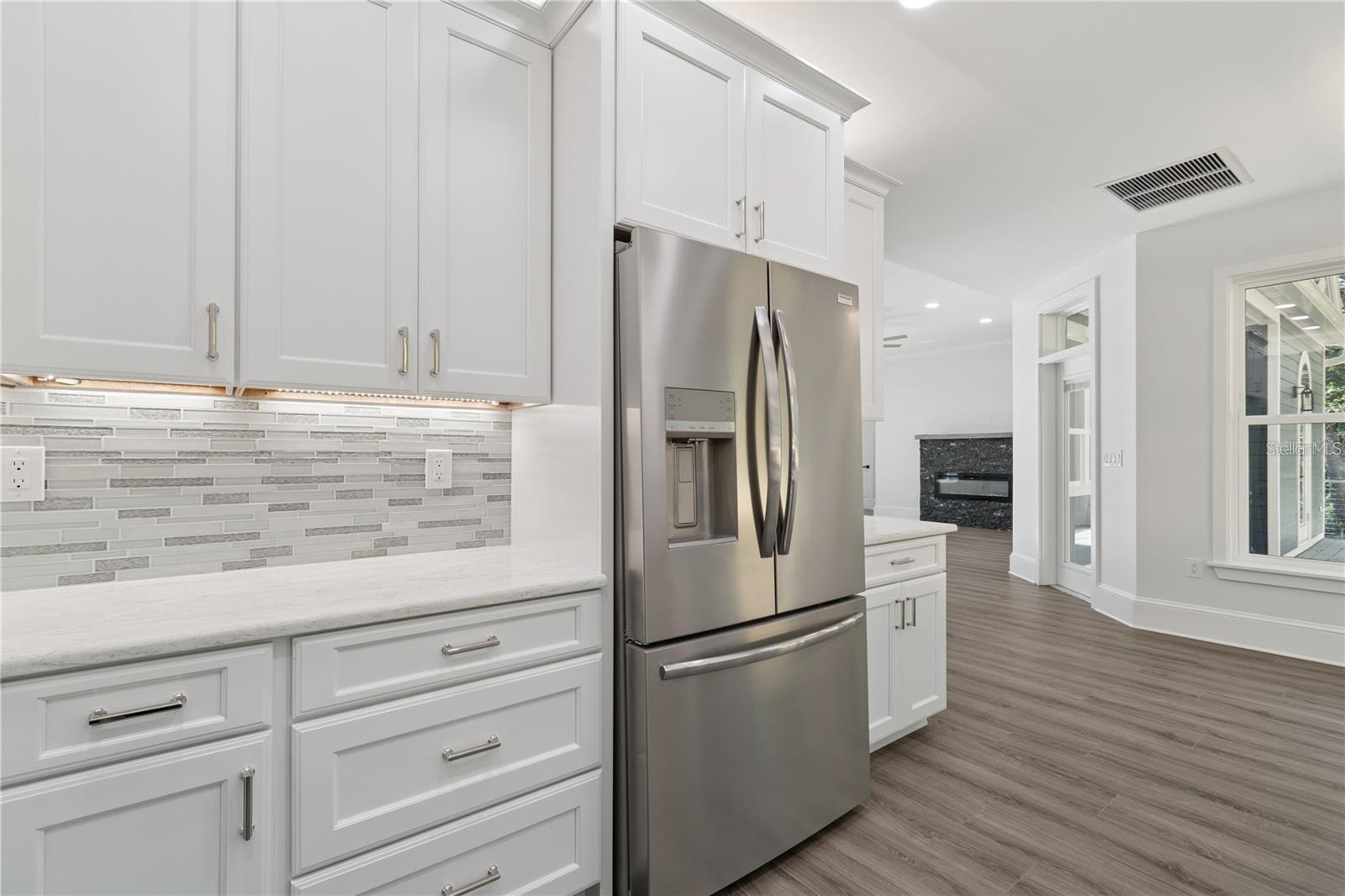 Image 14 of 55 For 117 Hernandez Avenue