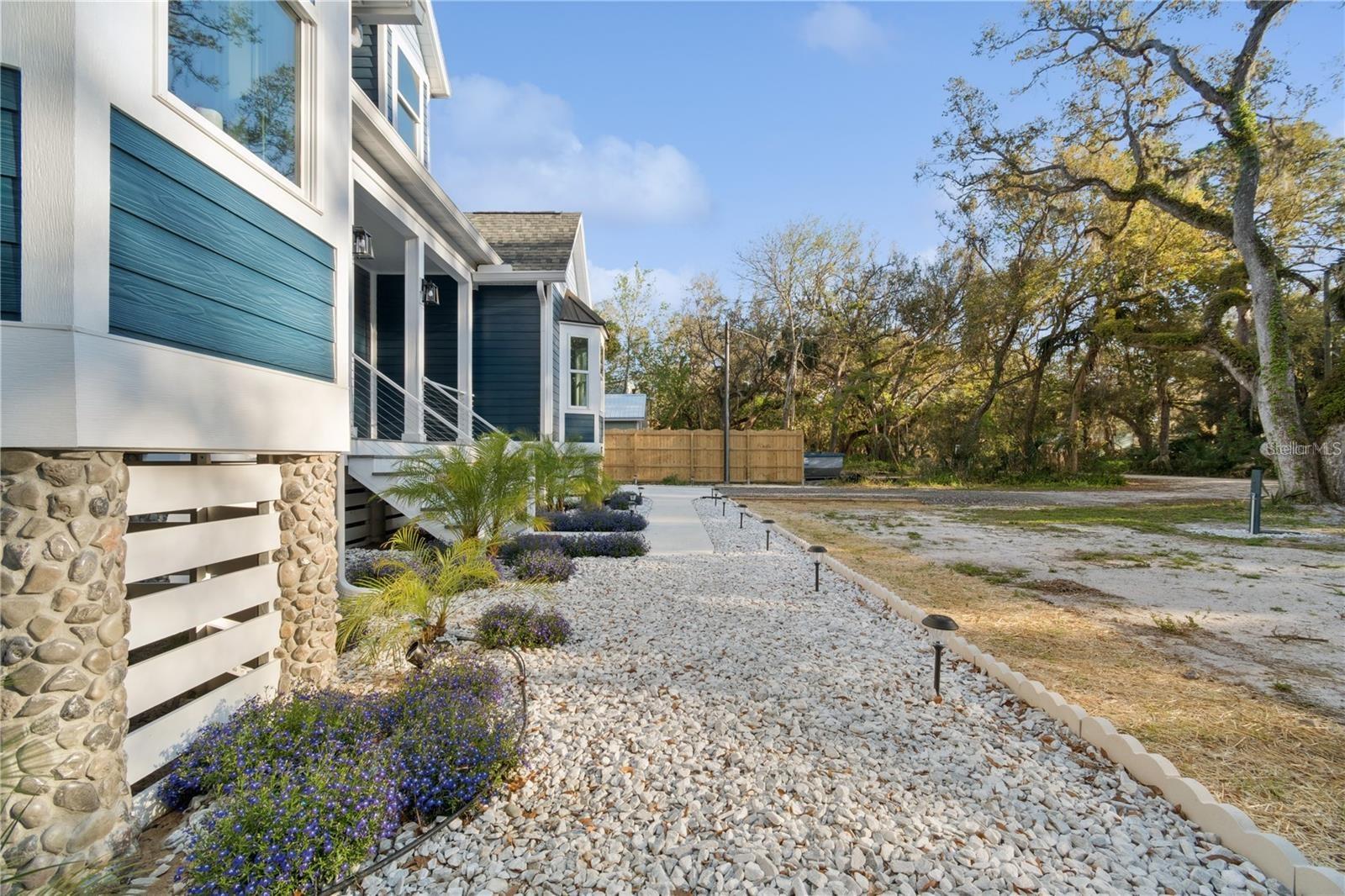 Image 3 of 55 For 117 Hernandez Avenue