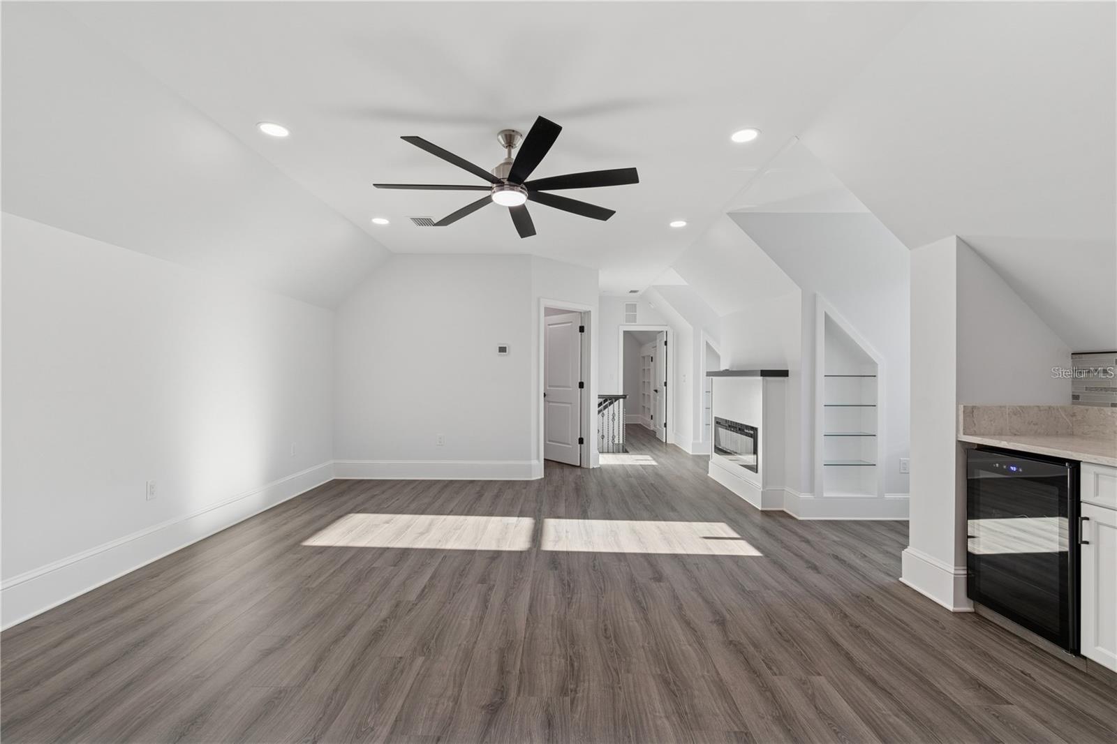 Image 30 of 55 For 117 Hernandez Avenue