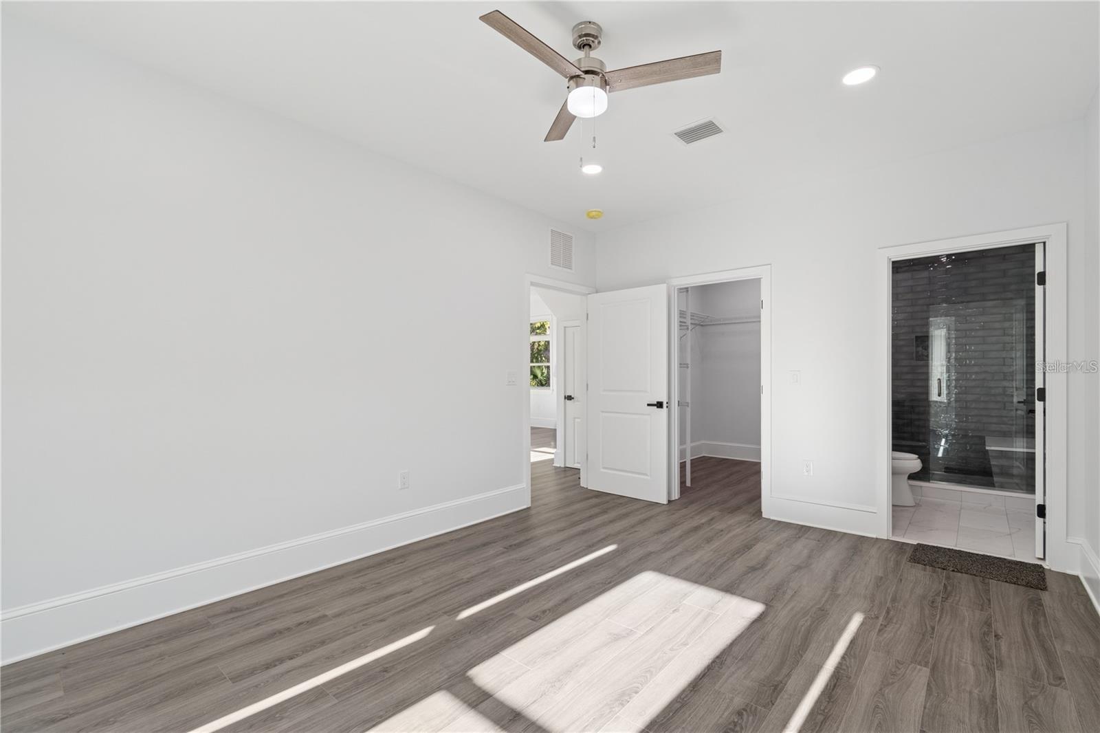 Image 33 of 55 For 117 Hernandez Avenue