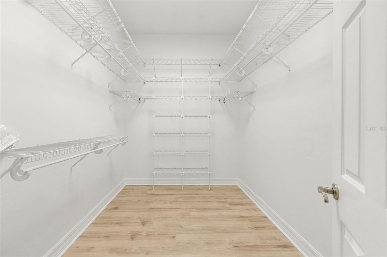 Image 28 of 55 For 8600 103rd Avenue