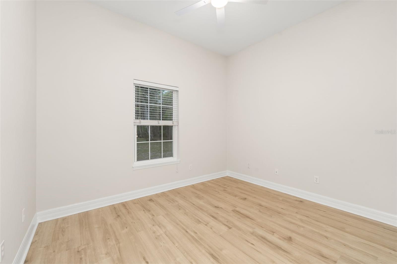 Image 29 of 55 For 8600 103rd Avenue