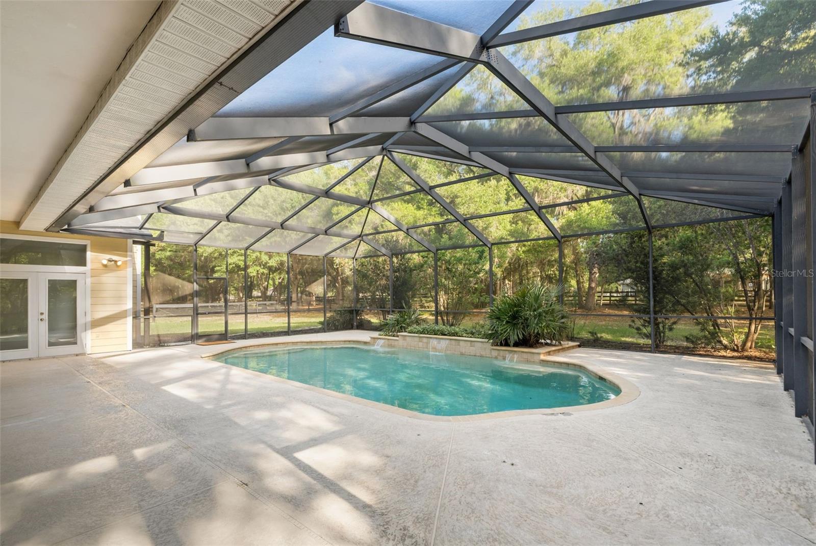 Image 37 of 55 For 8600 103rd Avenue