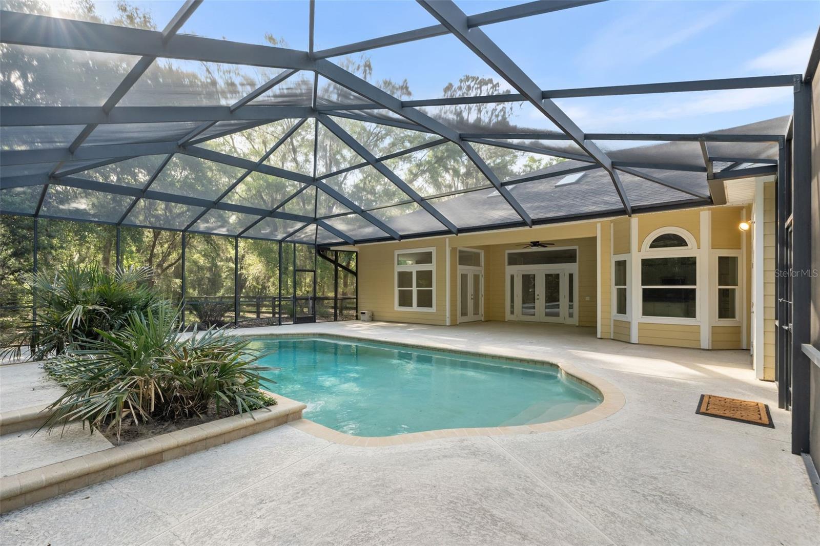 Image 4 of 55 For 8600 103rd Avenue