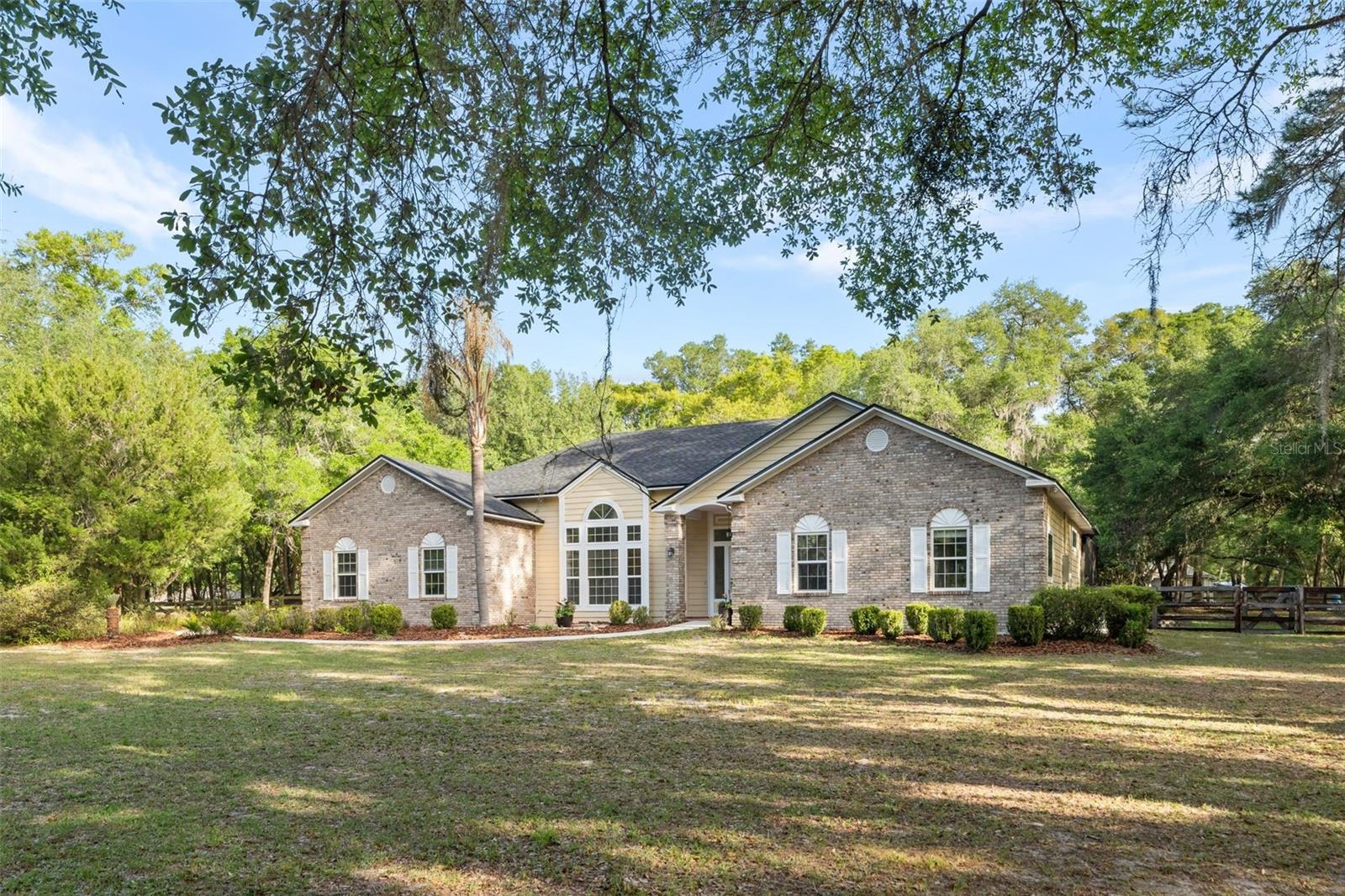 Image 7 of 55 For 8600 103rd Avenue