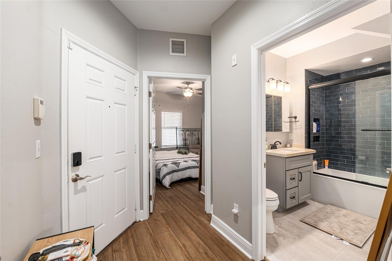 Image 19 of 40 For 1500 4th Avenue 305