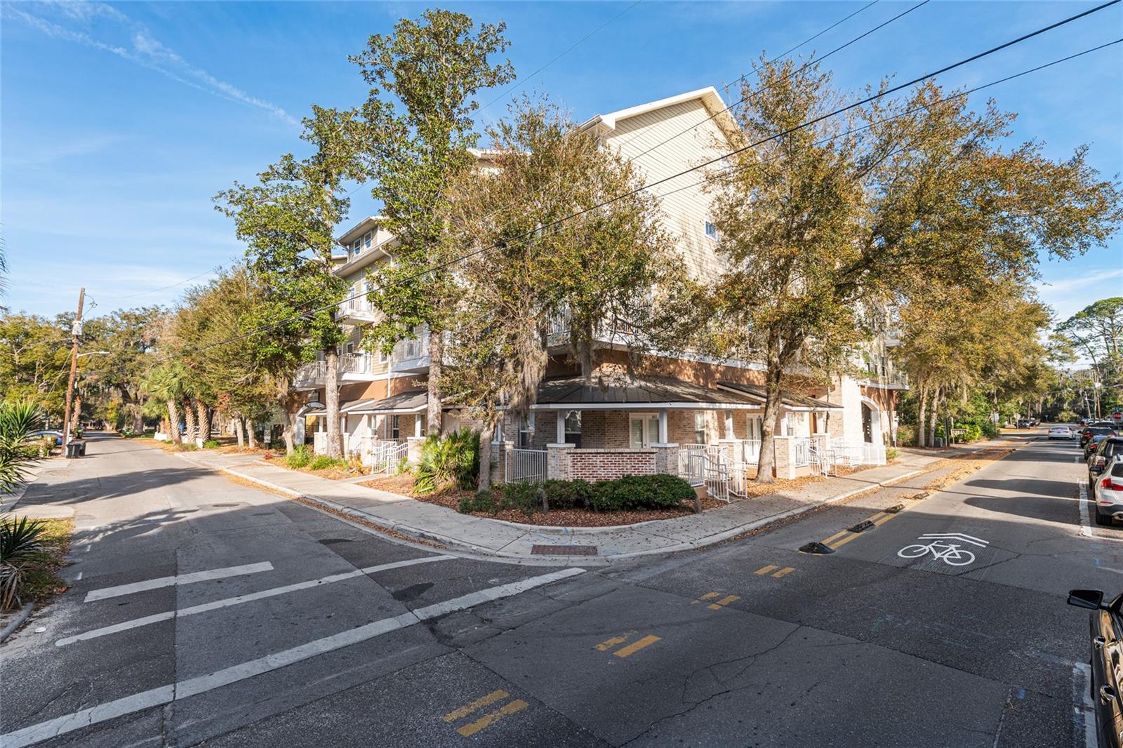 Image 2 of 40 For 1500 4th Avenue 305