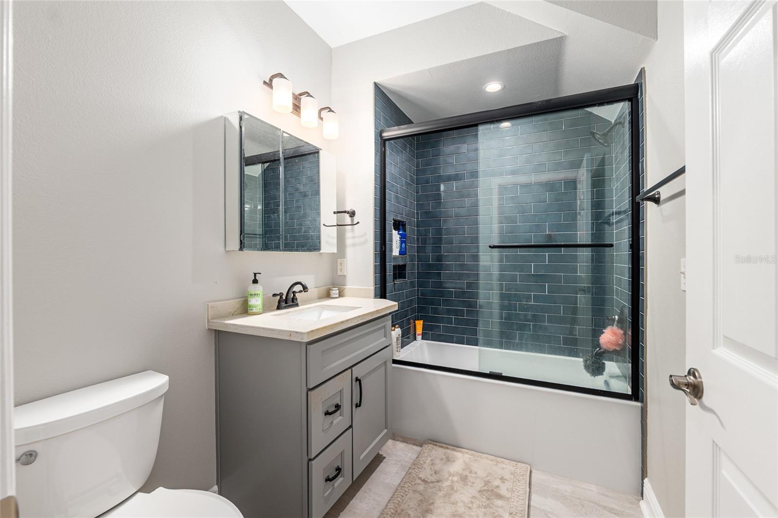 Image 20 of 40 For 1500 4th Avenue 305