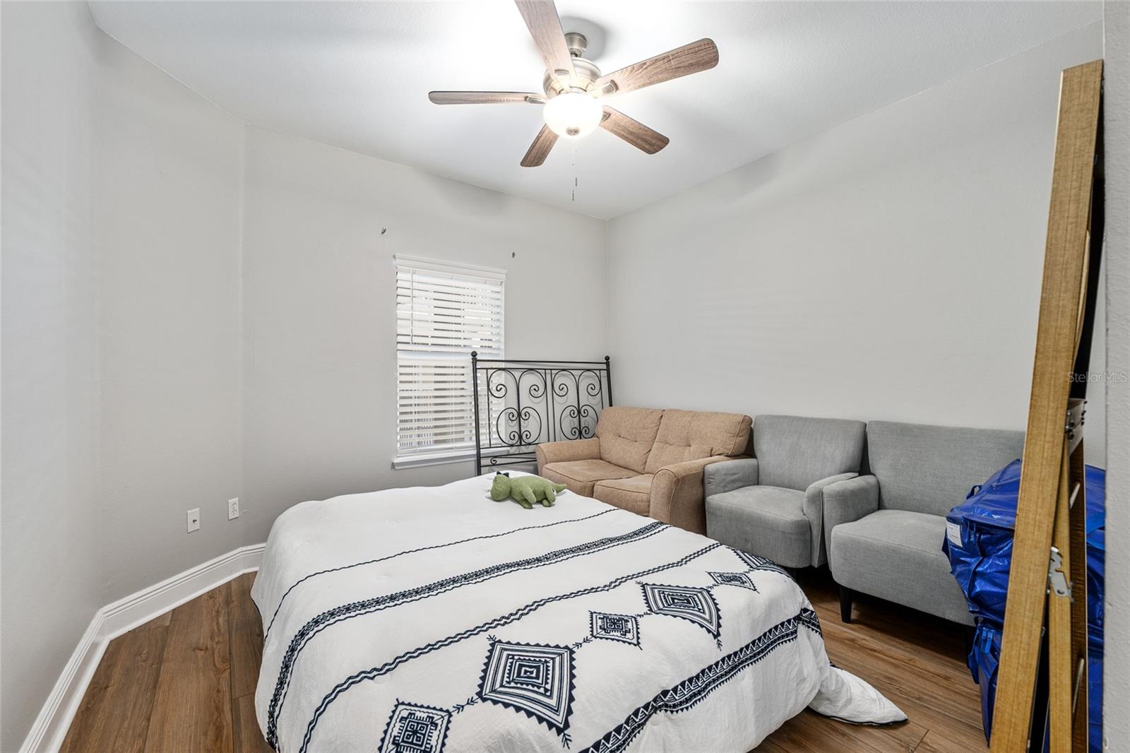 Image 22 of 40 For 1500 4th Avenue 305