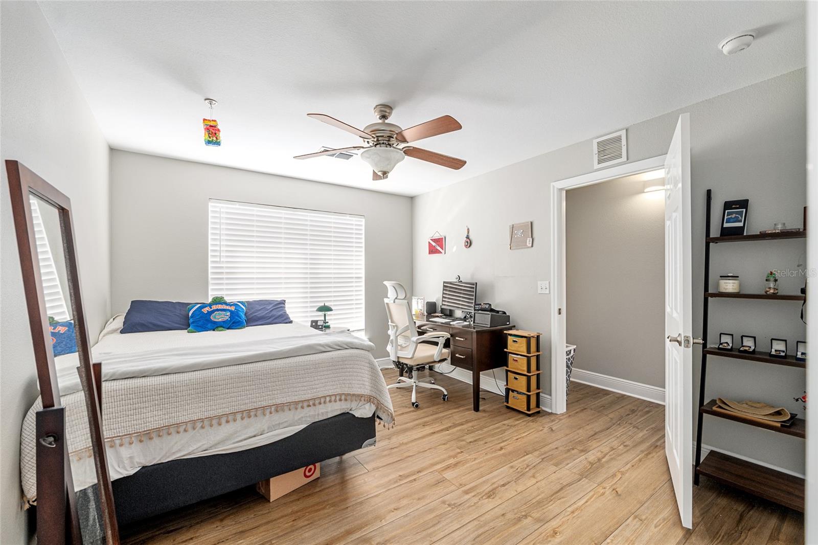 Image 27 of 40 For 1500 4th Avenue 305