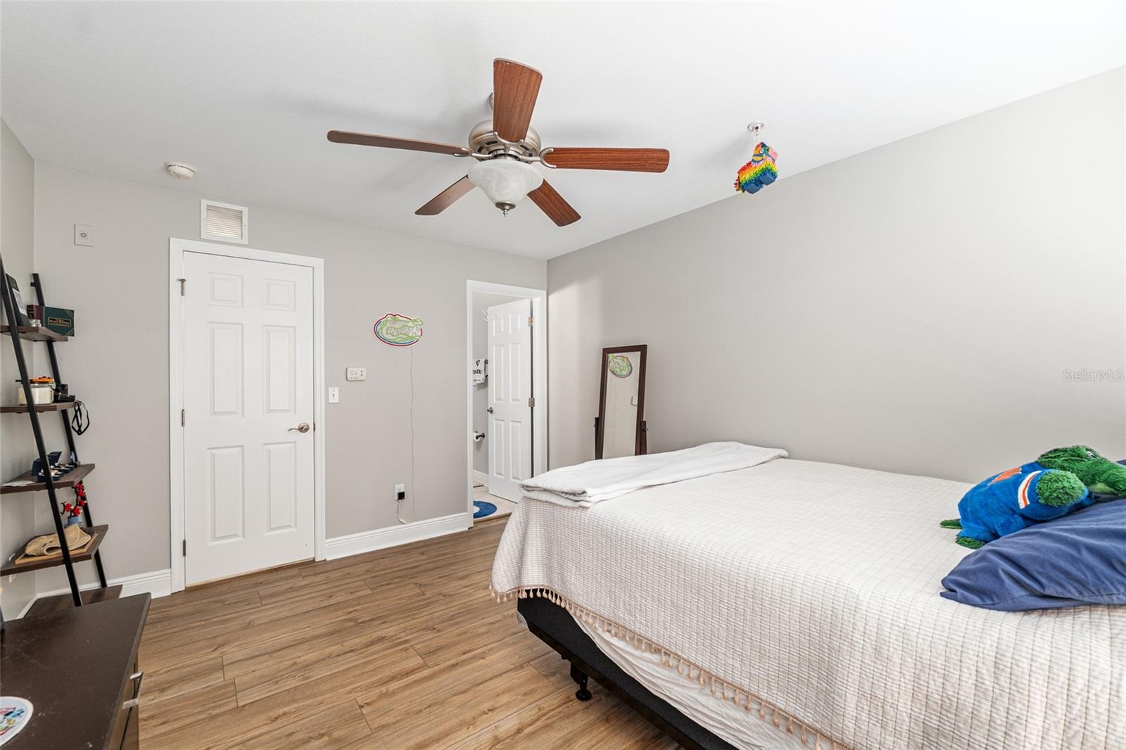 Image 28 of 40 For 1500 4th Avenue 305