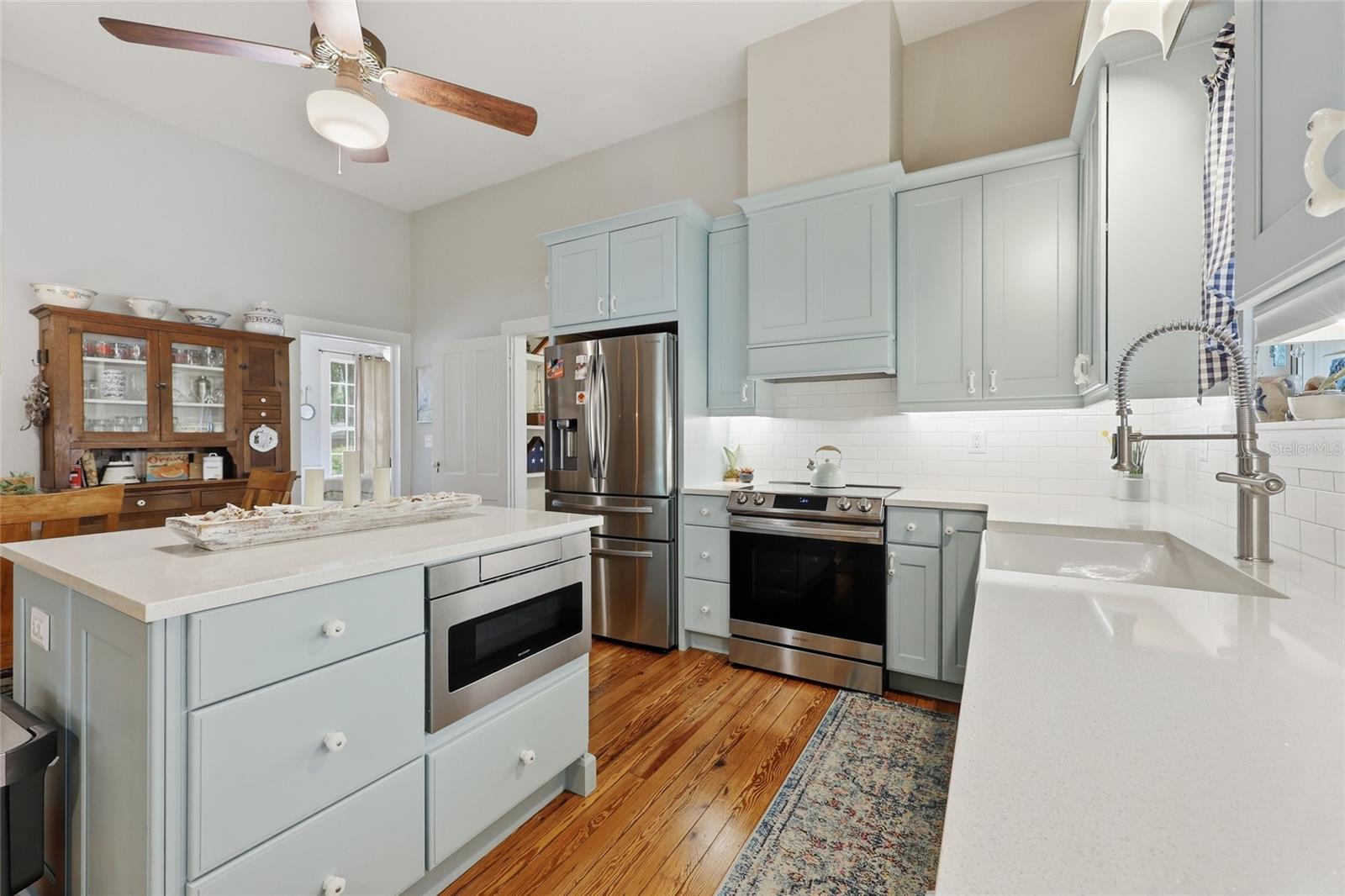 Image 15 of 45 For 6070 Avenue F