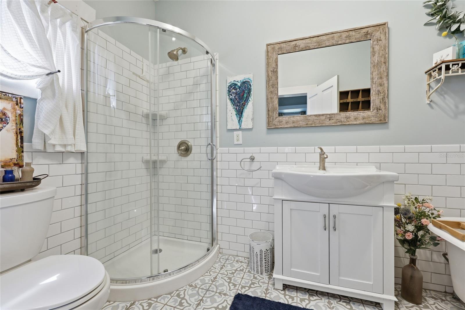 Image 20 of 45 For 6070 Avenue F