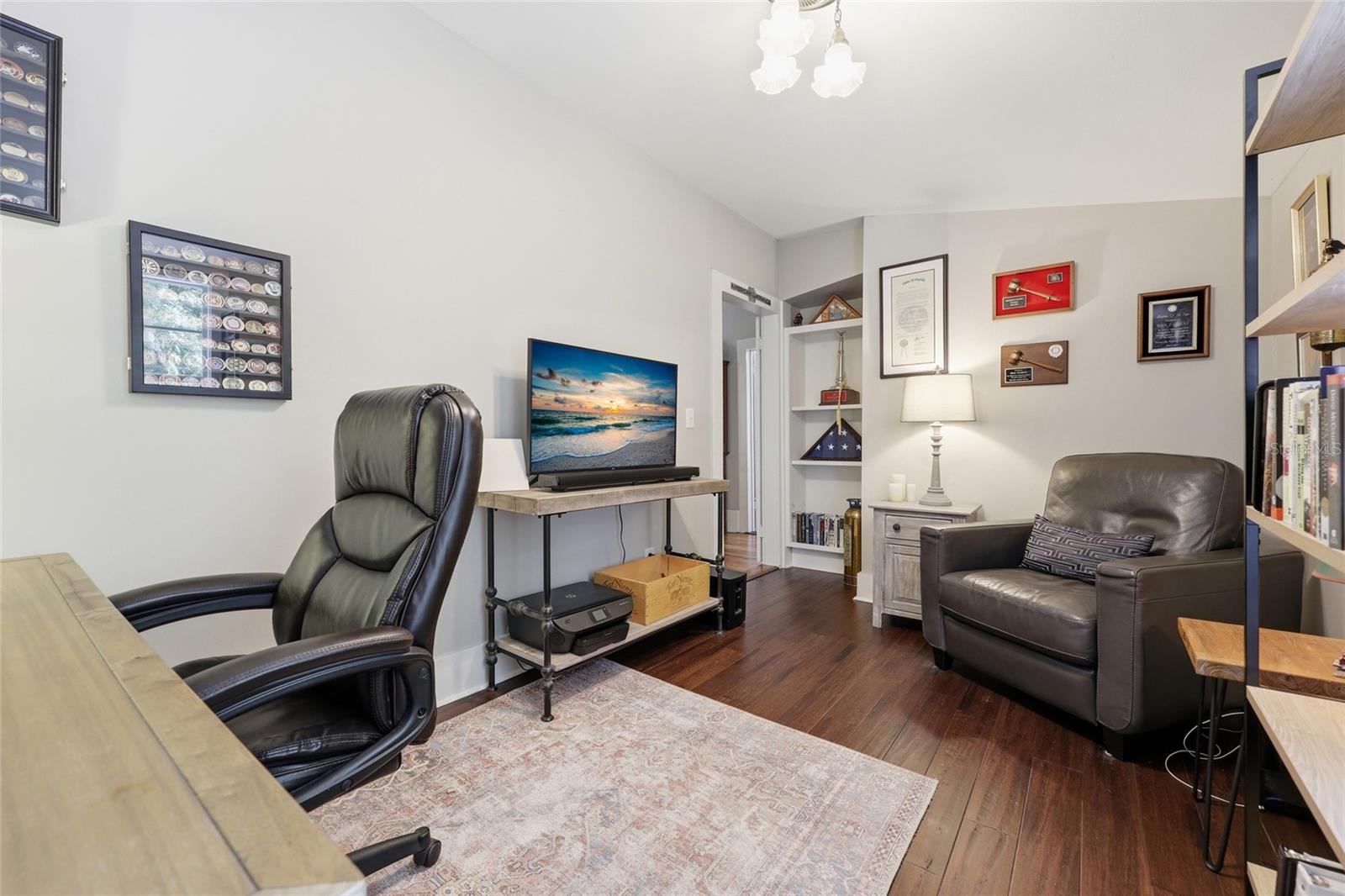 Image 22 of 45 For 6070 Avenue F