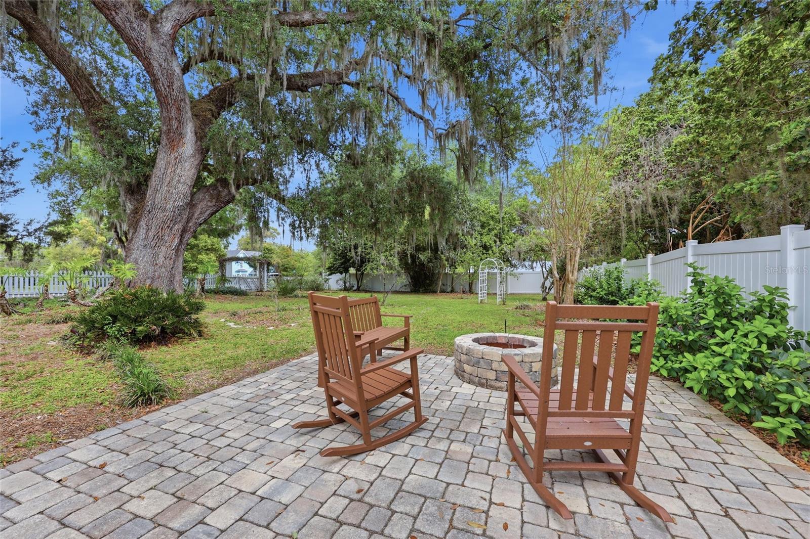 Image 34 of 45 For 6070 Avenue F