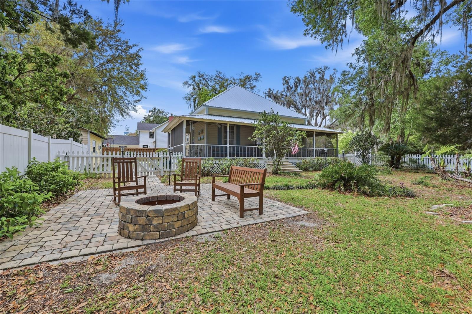 Image 35 of 45 For 6070 Avenue F