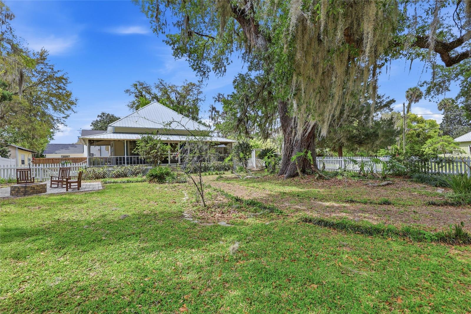 Image 36 of 45 For 6070 Avenue F