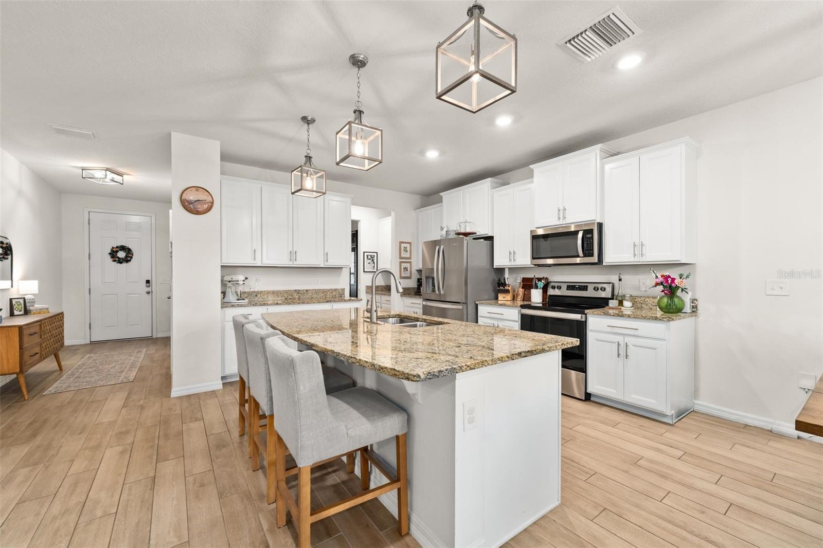 Image 12 of 64 For 13655 13th Place