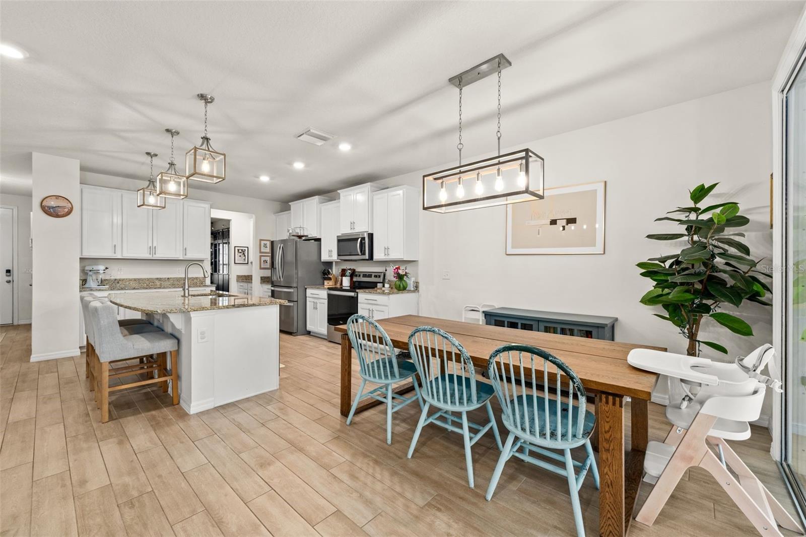 Image 14 of 64 For 13655 13th Place