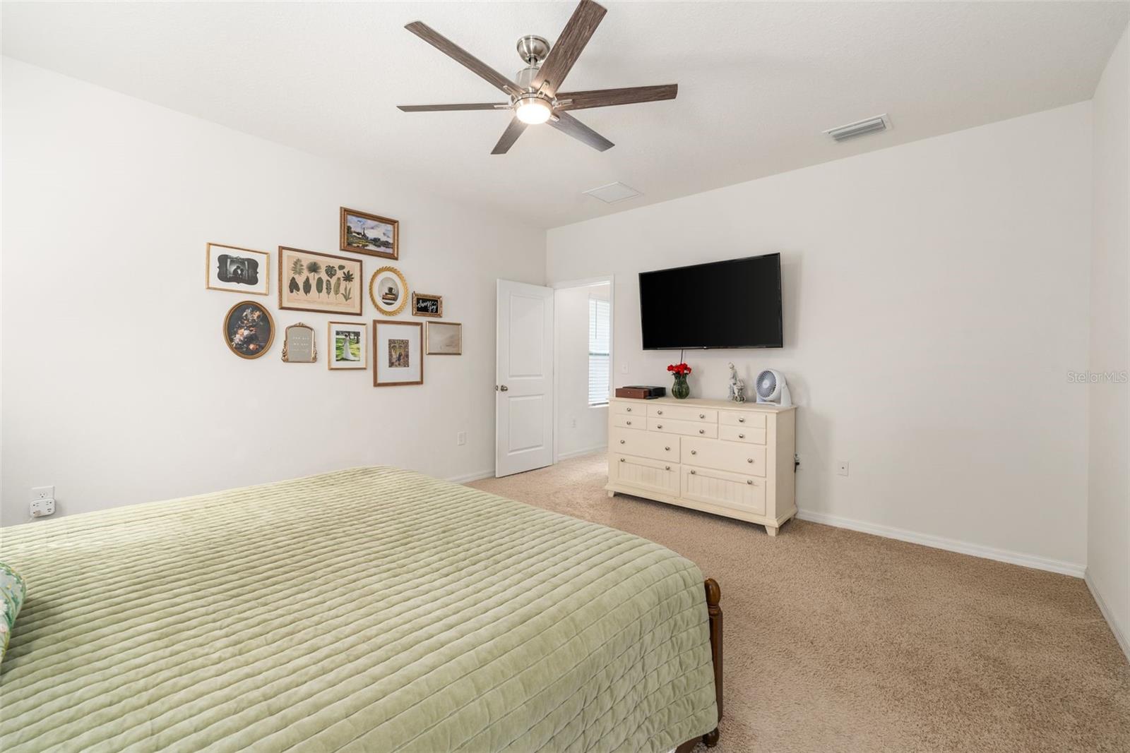 Image 29 of 64 For 13655 13th Place