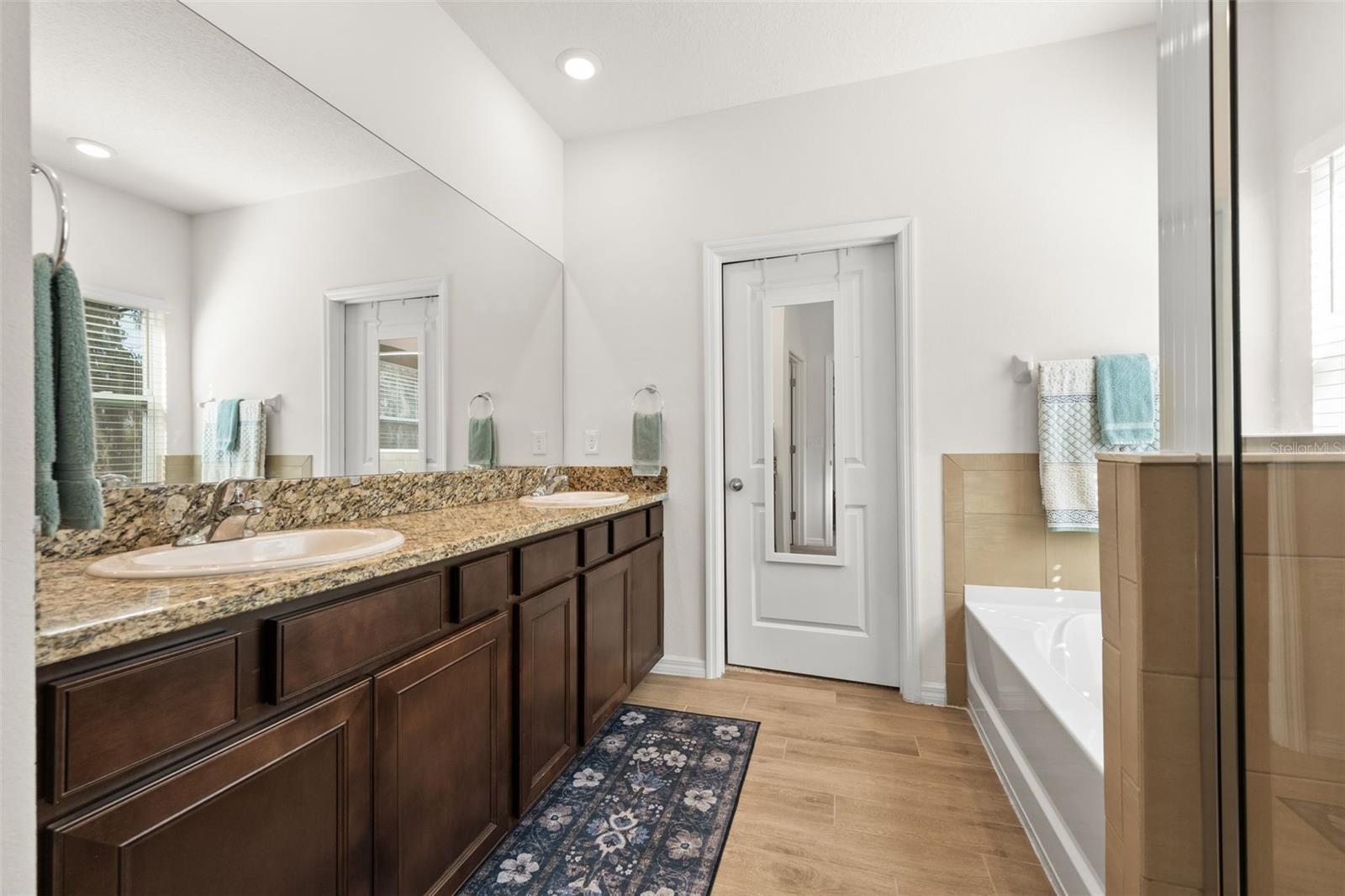 Image 30 of 64 For 13655 13th Place