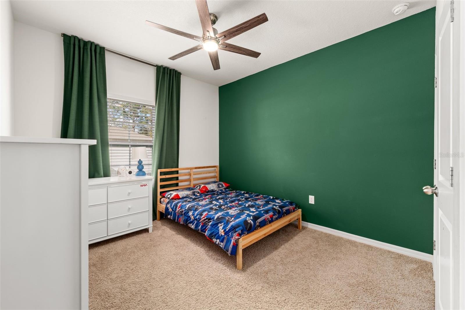 Image 40 of 64 For 13655 13th Place