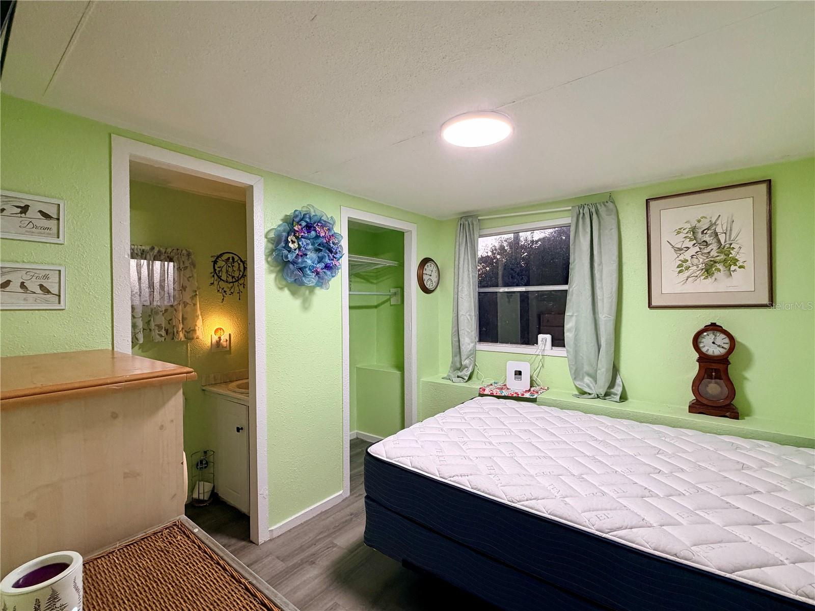 Image 20 of 29 For 498 King Charles Circle