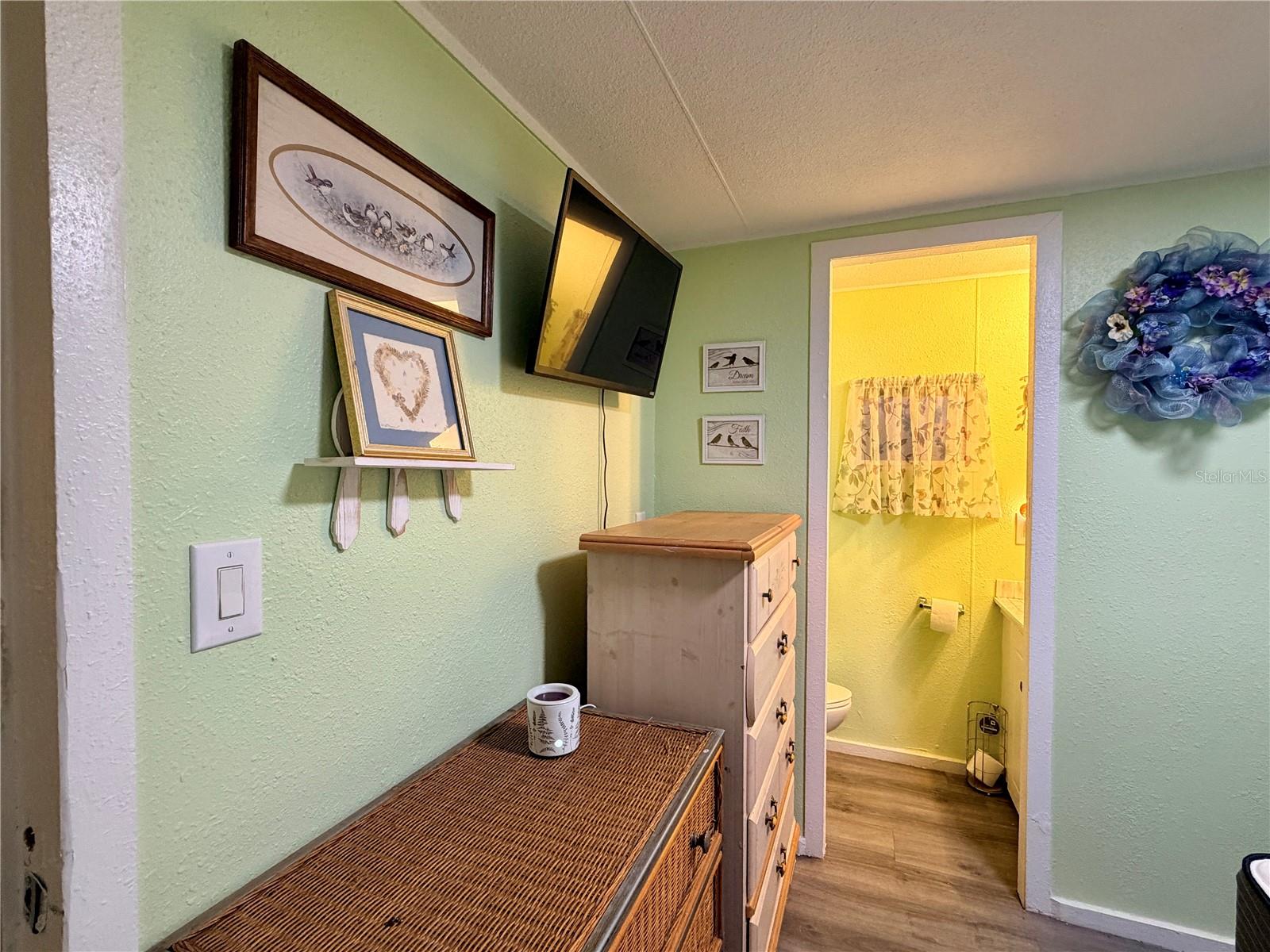 Image 24 of 29 For 498 King Charles Circle