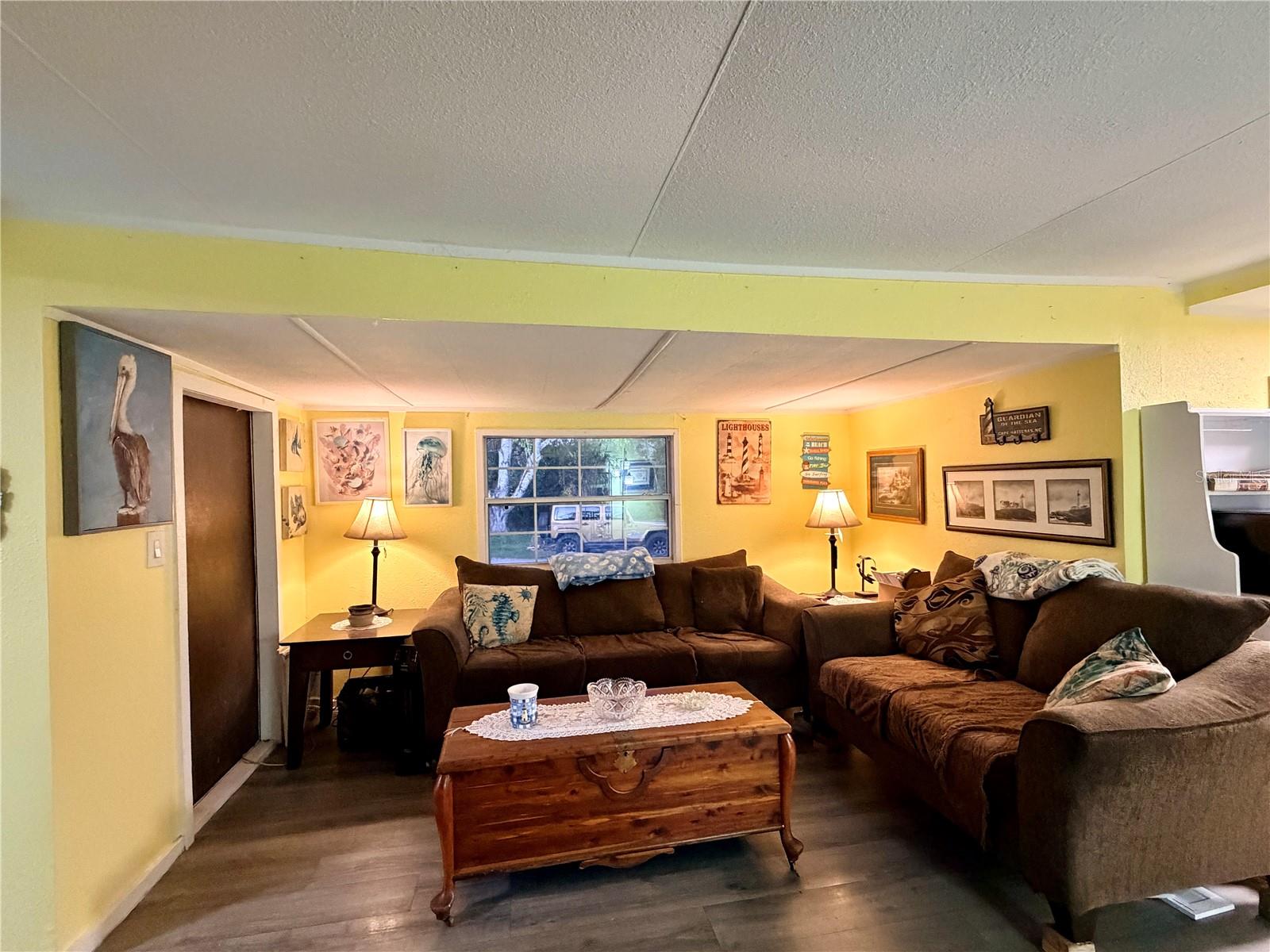 Image 5 of 29 For 498 King Charles Circle