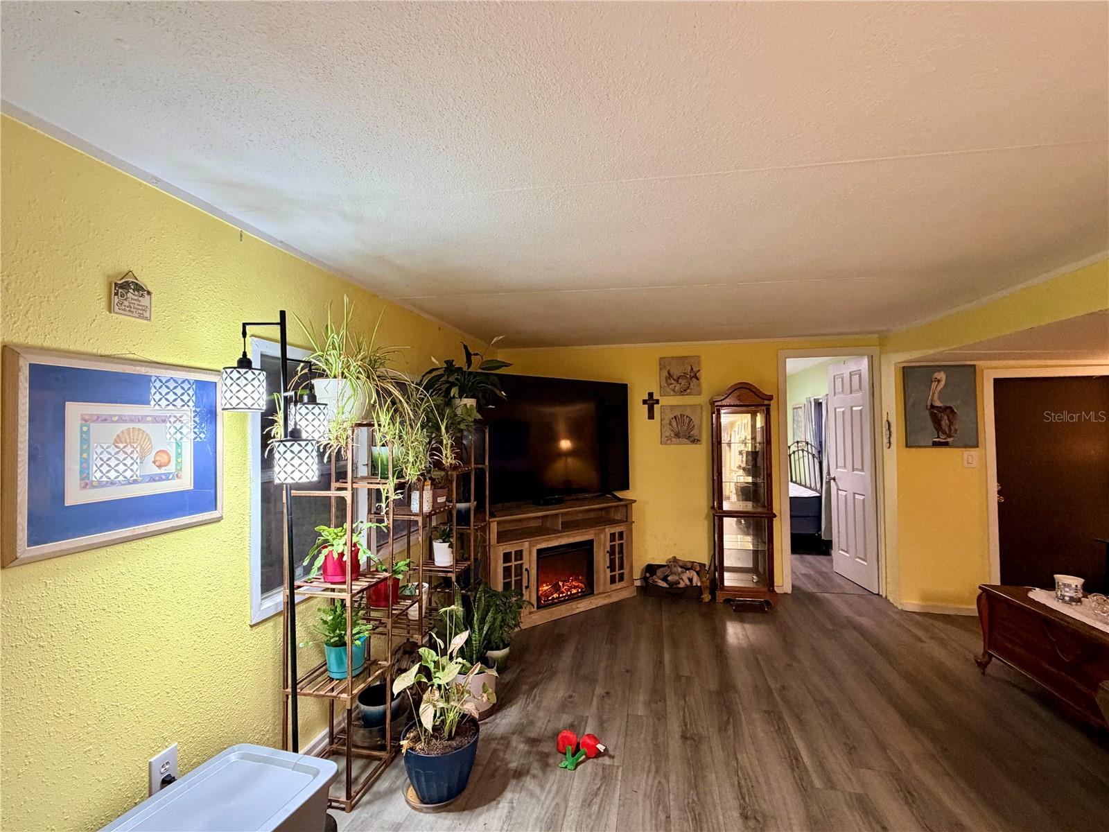 Image 6 of 29 For 498 King Charles Circle